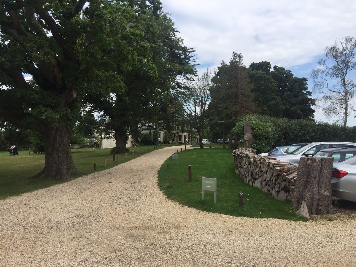 FloatingRumShac's tweet photo. Fab venue for the @ChaseVodka @UKBG_team #cocktail competition: @The_Pig_Hotel https://t.co/37P1vAQ862