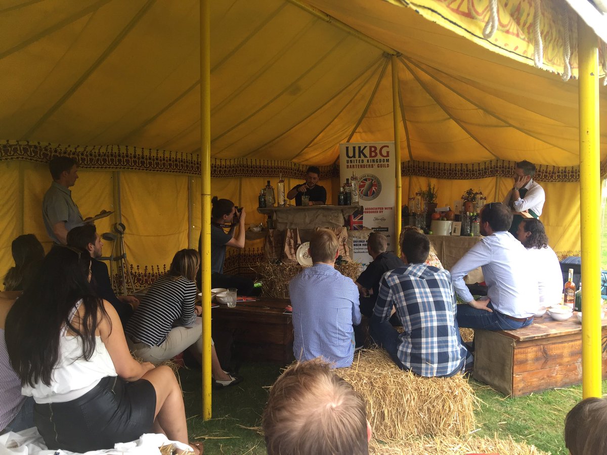 FloatingRumShac's tweet photo. Fab venue for the @ChaseVodka @UKBG_team #cocktail competition: @The_Pig_Hotel https://t.co/37P1vAQ862