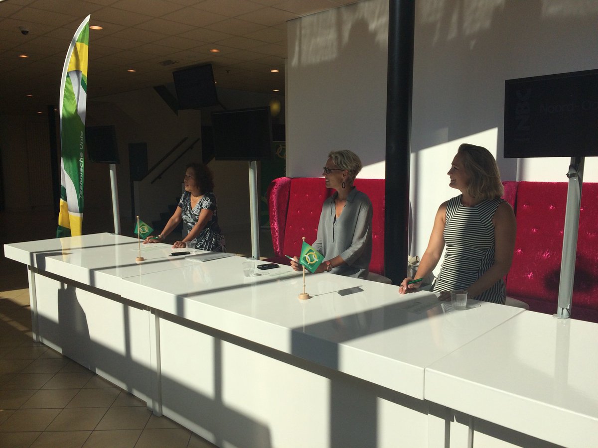 TUDenBosch's tweet image. Ontvangst comité @technische_unie verkoopdag #tubiju #justdoit