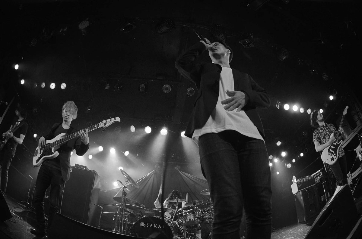 WeAreHandsomes's tweet photo. 明日某ライブ情報解禁あります😈
#AwesomeHandsomes #オーサムハンサムズ #AWSM2016 https://t.co/LYqpzwjlu8