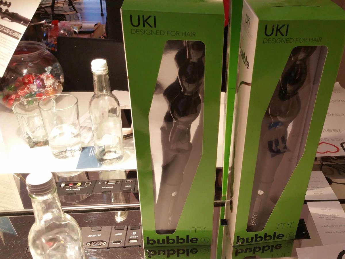 biteablebeauty's tweet image. Love at first sight: the Mr Bubble hair wand by @designedforhair #haircare #mrbubble bit.ly/2ckW5sz