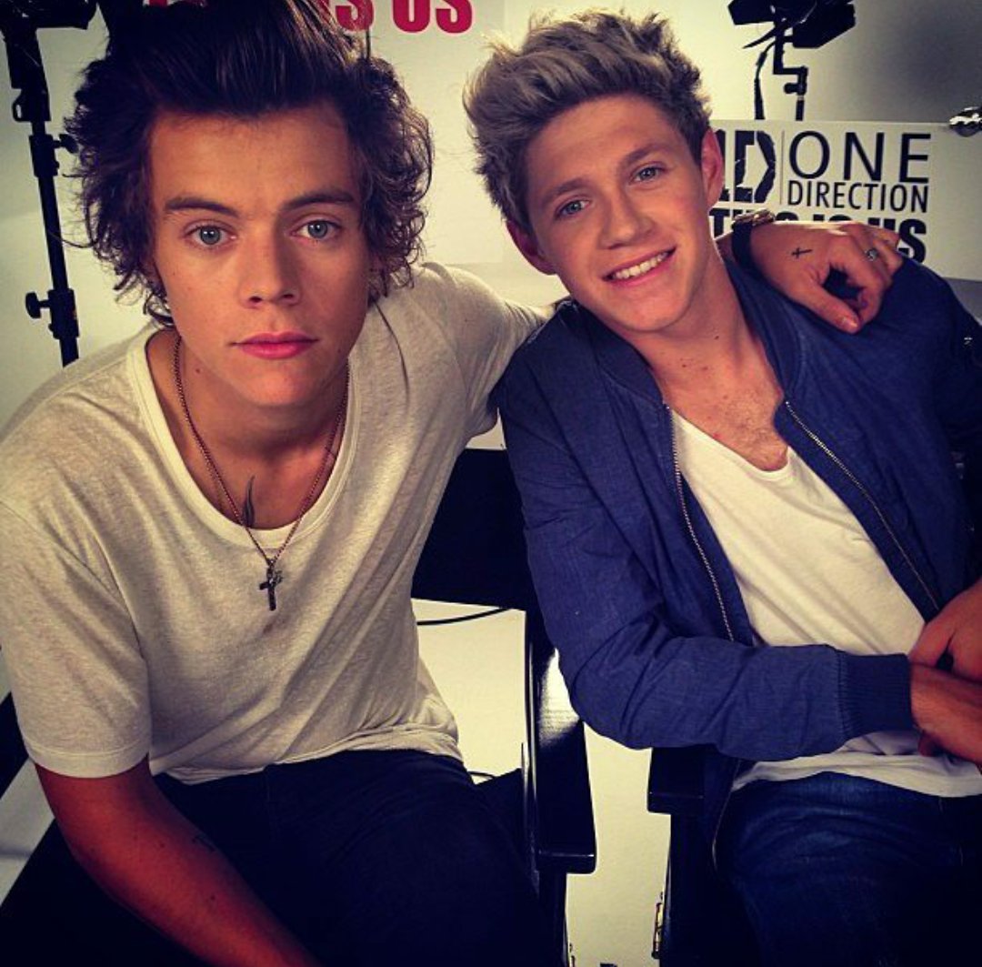 sabast12's tweet photo. ThiS Is noT tHe enD :) @Harry_Styles https://t.co/TfmtIBDoYR