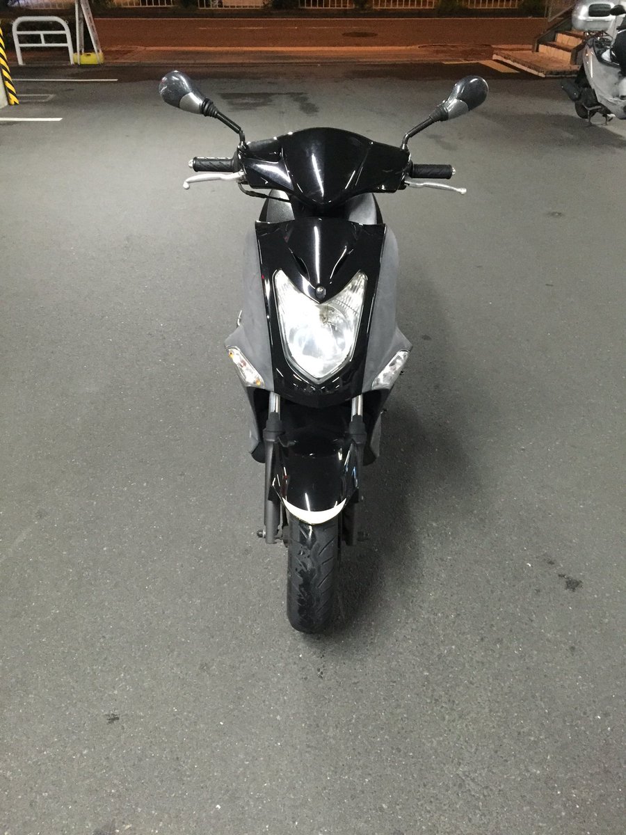 gajmpmt's tweet photo. 大阪市からバイク売ります！

値段わ原付並みの安さで売るので気になった人わDMお願いします

ＲＴお願いします！

#マジェスティ
#xjr
#単車
#ビックスクーター https://t.co/aTgscLRcOo