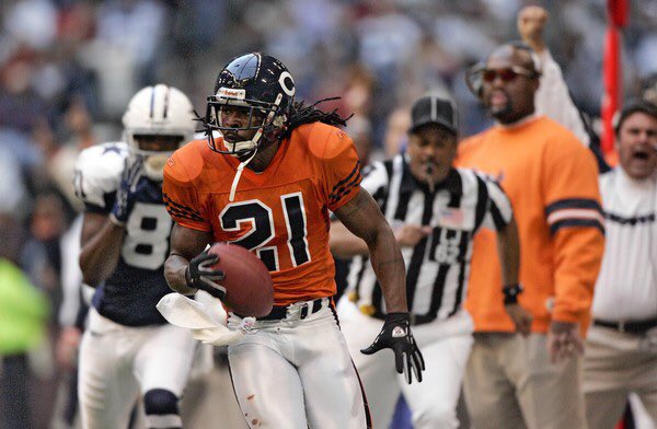 salsbarberlife's tweet image. #Bears shoulda did these with orange pants... #ColorRush #ColorBust