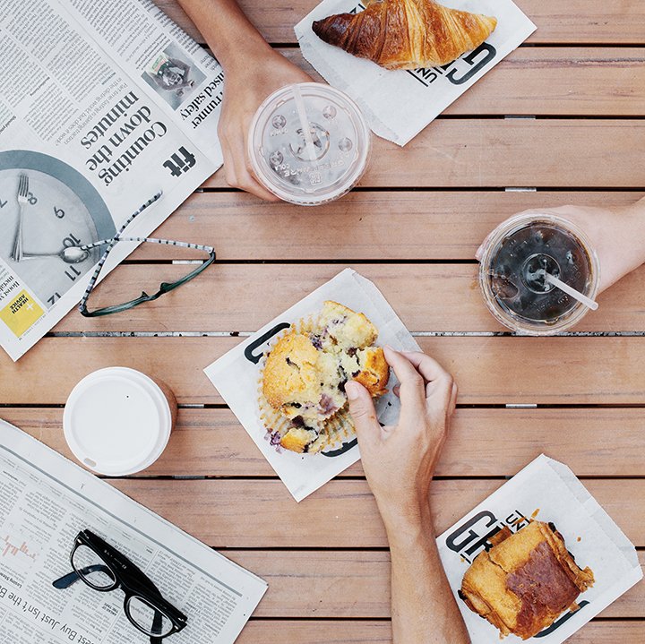 resa_noma's tweet photo. Morning strolls to #UnionKitchenGrocery for iced coffee and 🍪. @UnionKitchenDC #iJourney #RESAnoma https://t.co/nsECZRJQGk