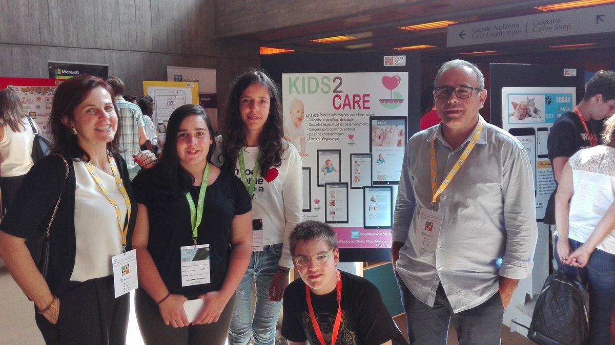 amansilha's tweet photo. Evento Final Apps for Good 2015/2016, na Fundação Calouste Gulbenkian. #CSforAll #AppsForGoodCDI #EscolaDSanchoII https://t.co/AiA9ThlFuo
