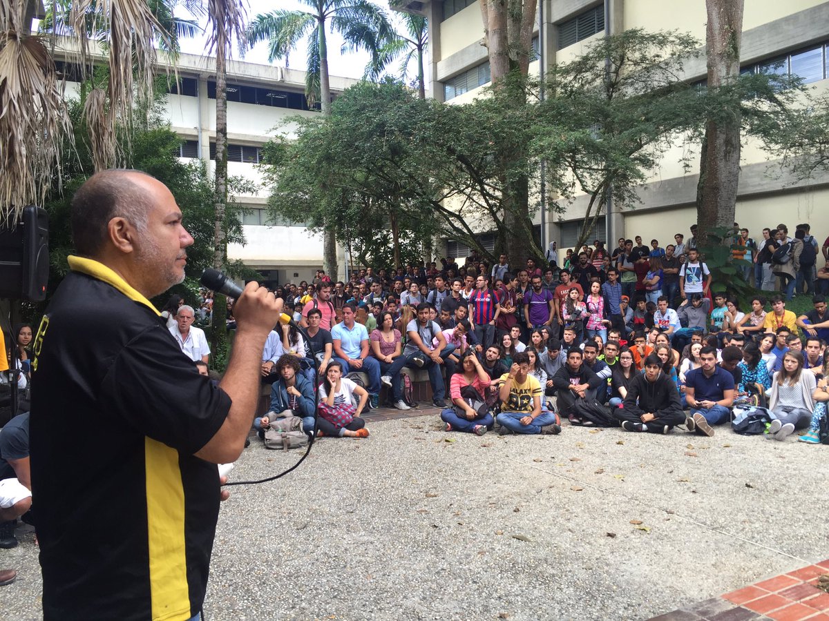 FCEUSB's tweet photo. La @APUSB da la perspectiva de parte de los profesores ante el #ColapsoUSB https://t.co/lLQyCWNxCH