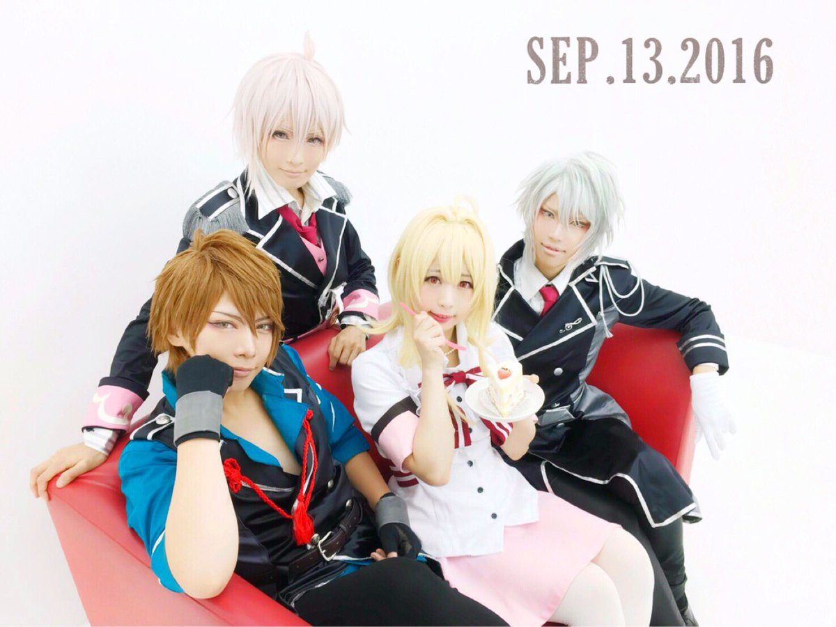 Asibuto_Penta's tweet photo. アイナナの小鳥遊紡ちゃんコスプレをしてきました！アキラさんたちとてもかっこよかったです(*´ワ｀*)またカメラのお写真が届いたら載���ますね！ https://t.co/hW5pBlbgd3