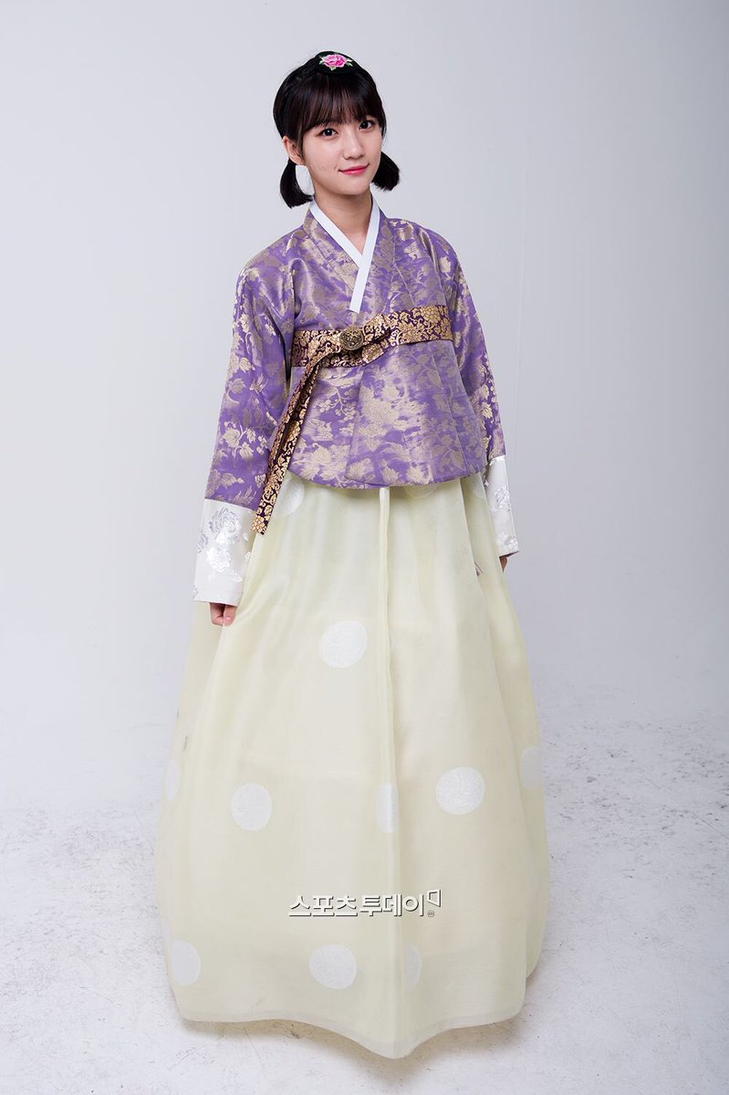 yoobinpictures's tweet photo. chuseok greetings 💜 https://t.co/esUKwzXHLR
