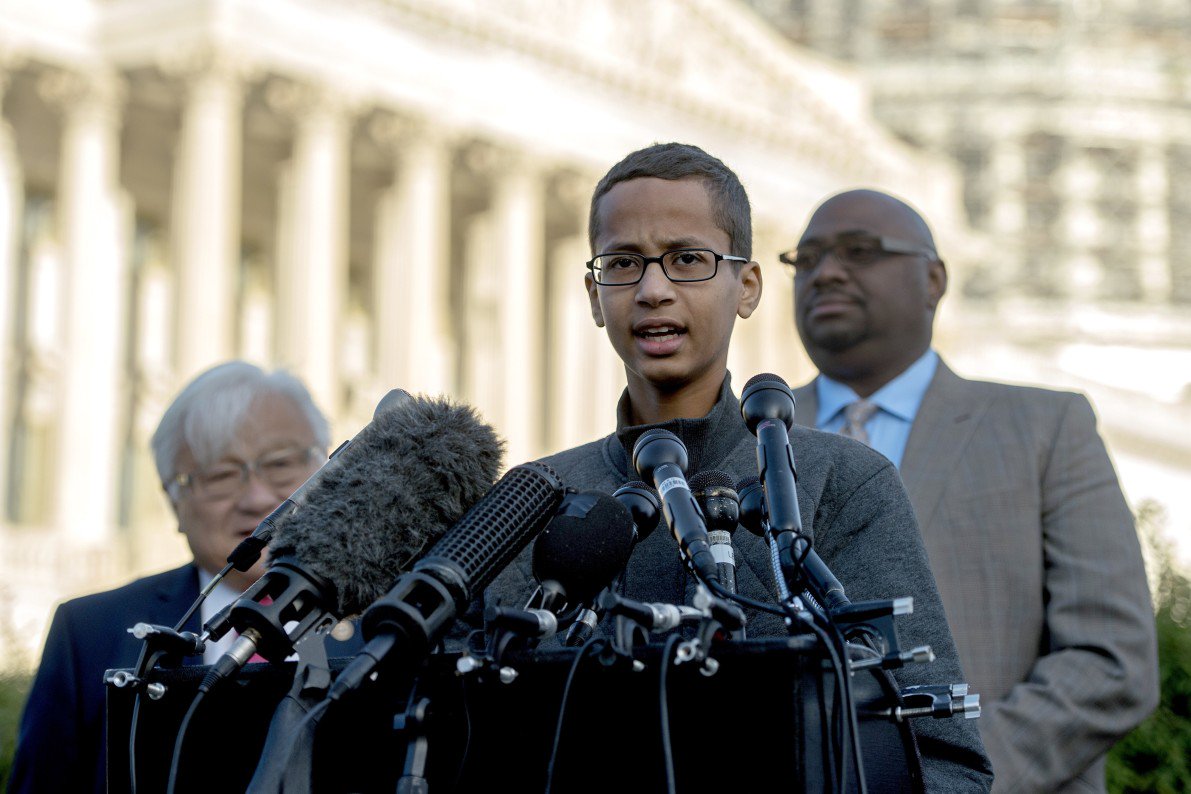 TheReporterUSA's tweet photo. Clock Boy Ahmed Mohamed Marks 9/11 with DISHONORABLE Message https://t.co/8FAYIa932L https://t.co/8ZbXxt0CrO