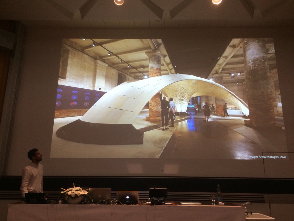 SeveriV's tweet photo. Matthias Rippmann esitteli The Armadillo Vault -projektin Venetsian biennaaleen @AAG2016_Zurich #aag2016 https://t.co/lRb2ehveER