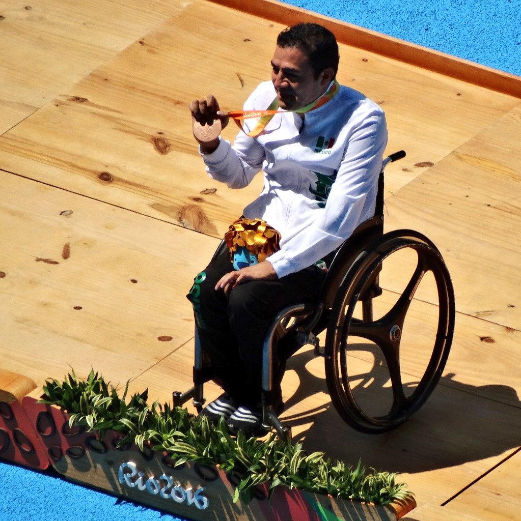 conadeoficial's tweet photo. #RioXCONADE El #bronce de Edgar Navarro es la 8a medalla 🏅de la delegación tricolor 🇲🇽 en #Rio2016 https://t.co/sBhBV76u7L