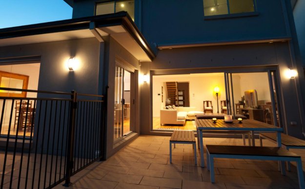 ResidentialOne's tweet photo. Add #SensorLights to your front porch and any other regular entrances such as your garage door. #TipTuesday #YYC https://t.co/NFNJaF8w8a