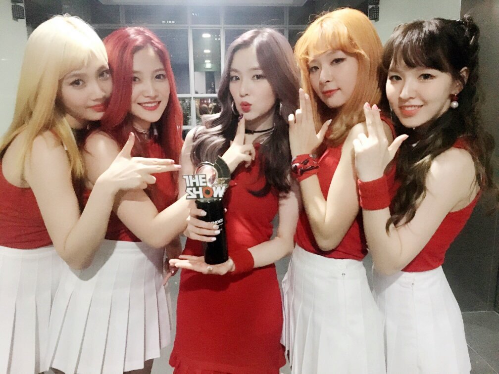 BJH_RedVelvet's tweet photo. 1st win!!!!
#RussianRoulette1stWin https://t.co/IubtNco1Vq
