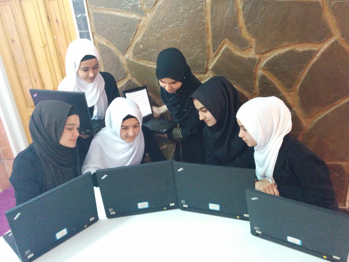 f_forough's tweet photo. This back to school time, help me to achieve my goal, providing a safe space 4 these girls. https://t.co/gcdcj7TKk2 https://t.co/kHf31b2KKp