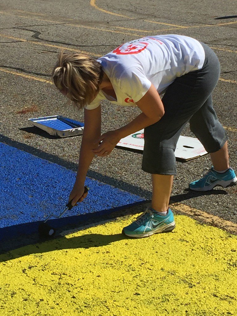 B_SoFlawless's tweet photo. Columbus Volunteer Challenge at Devonshire #CVC2016 #CbusMoments https://t.co/JWvj00w5TA
