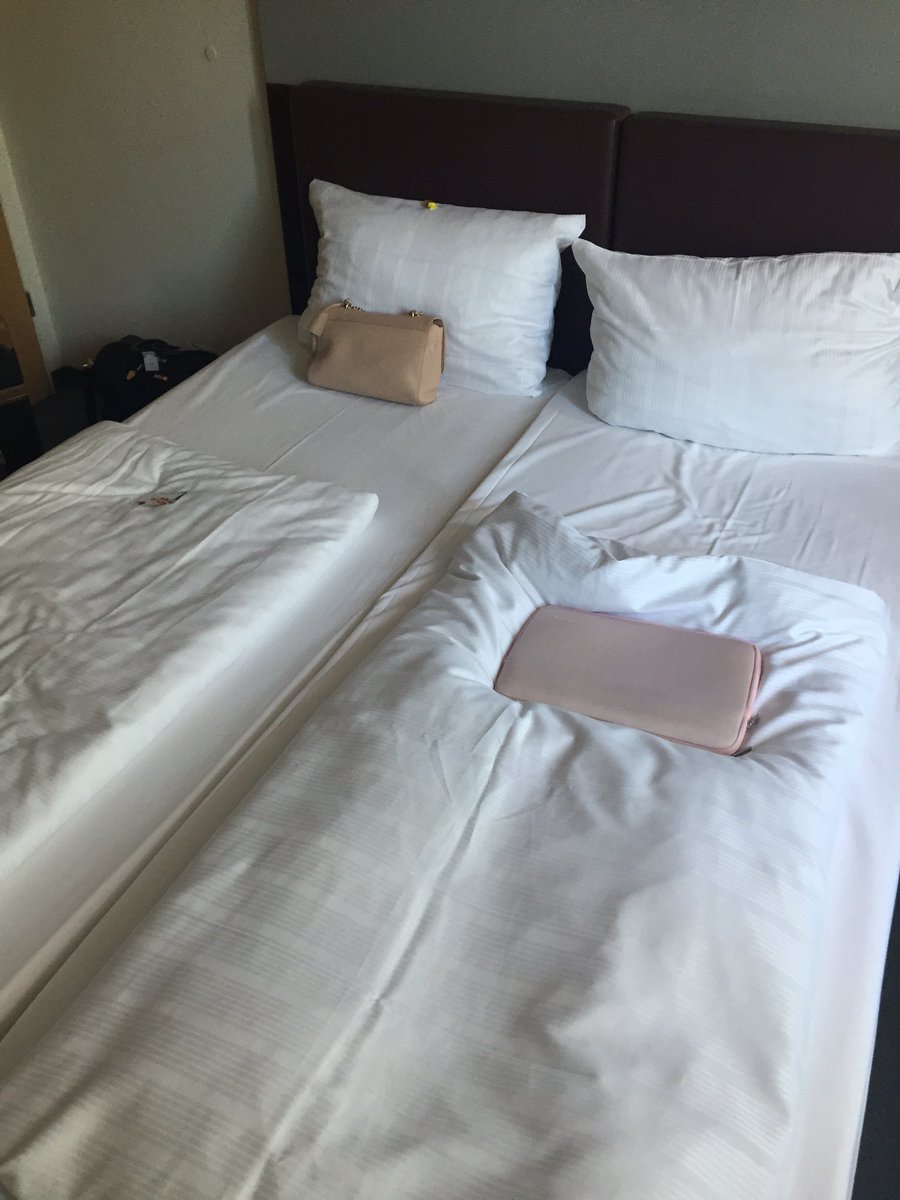 michelleurwin's tweet image. Well this is one way of getting to know your new boss!! #kenshoo #roomsharing