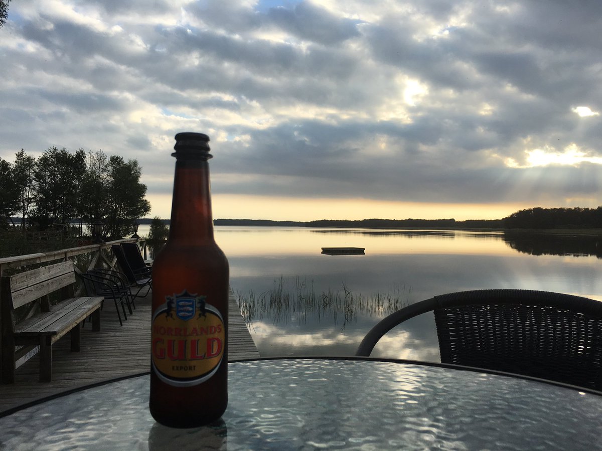 SeanBicknell's tweet photo. Lovely place for a drink after day 1 of #VNUG. @XYPROTechnology https://t.co/CFX6M1Z8MG