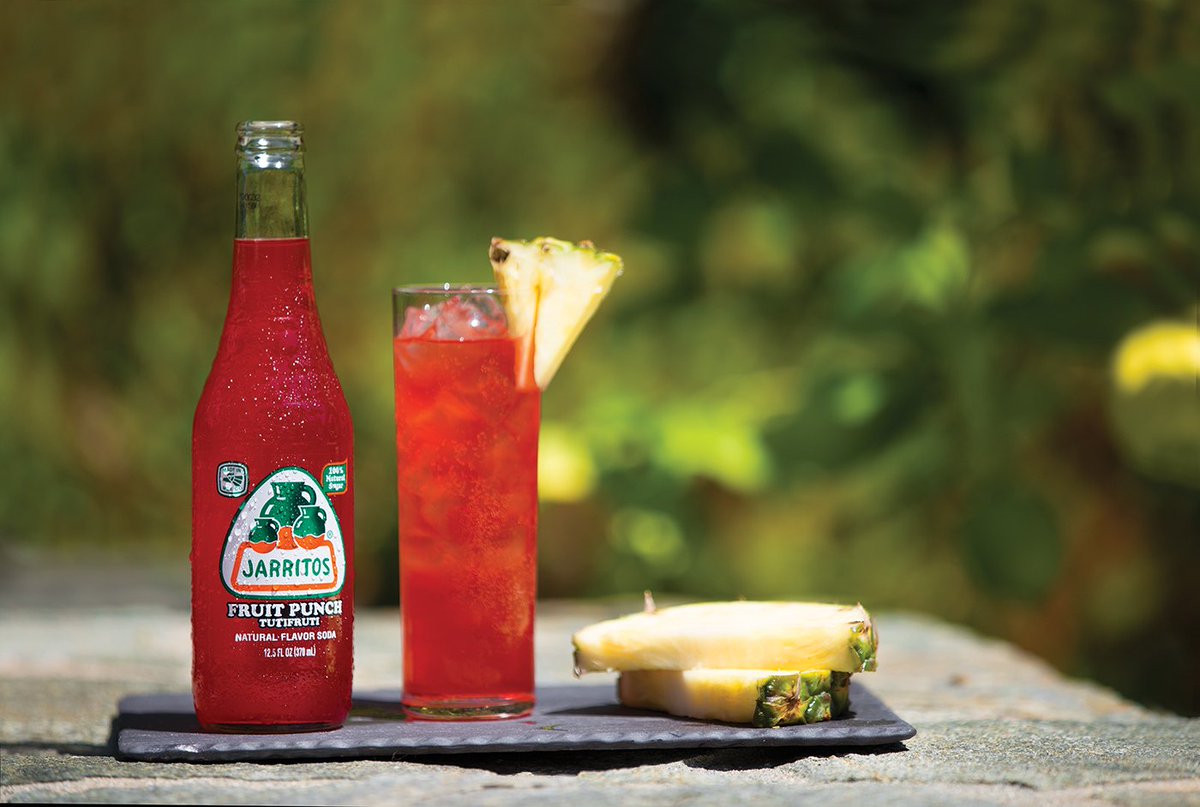 JarritosGBR's tweet photo. There's cocktails, then there's Jarritos #Supergood cocktails...#ParrotPunch #CoolDown #AutumnSummer https://t.co/VfxNoSIaSS