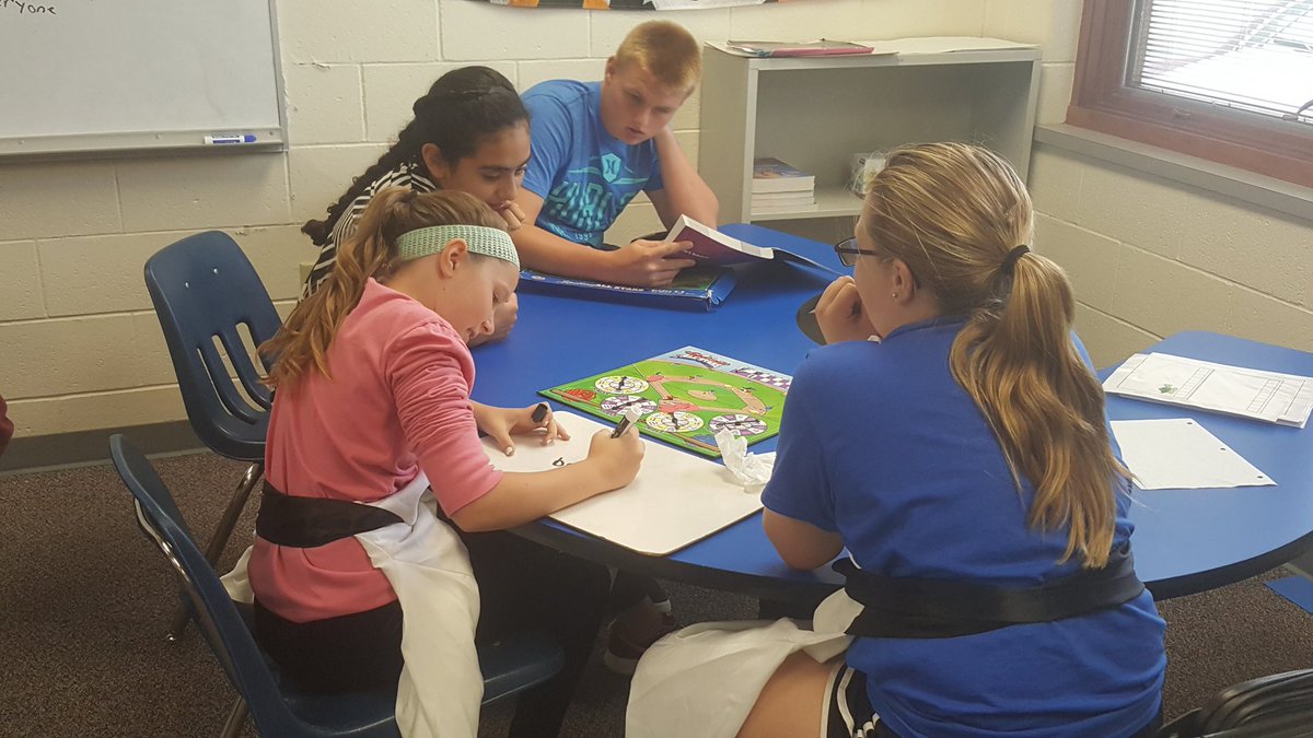 jschulte25's tweet photo. Time for some spelling baseball! Thanks for being our umpire @clay44beutler @USD303 https://t.co/DIVKI2dJFr
