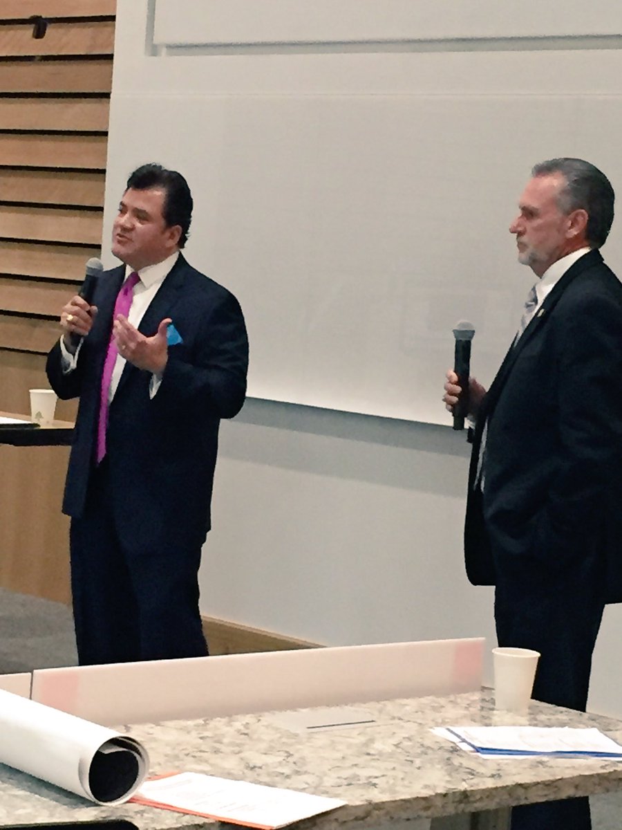 shawnaburton's tweet photo. Education & Collaboration. Thanks @AISDSupt & Austin Community College. Great information #glide2016 https://t.co/xqQVDX0JZo
