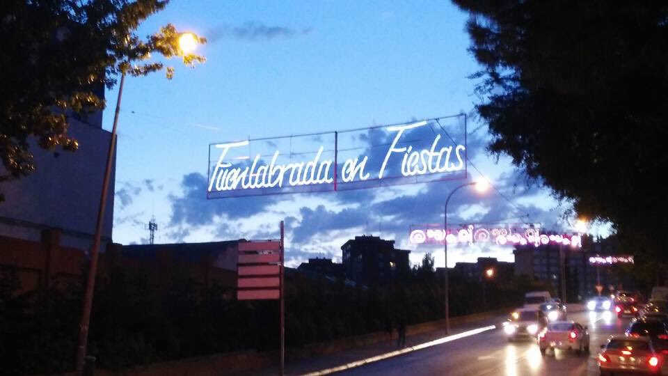FiestasdeFuenla's tweet photo. Qué el mal tiempo no te estropee las #fiestasdefuenlabrada16 #fdf16 #Fuenlabrada https://t.co/uFYEGssZ6y