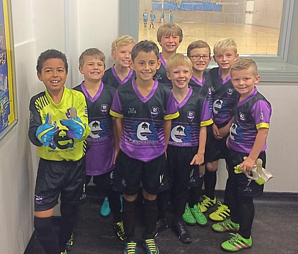 RS_JFC's tweet photo. Our U9 getting ready for Futsal and we were on Fire!!! Well done boys and more to come each week.... https://t.co/IC18xWT21o