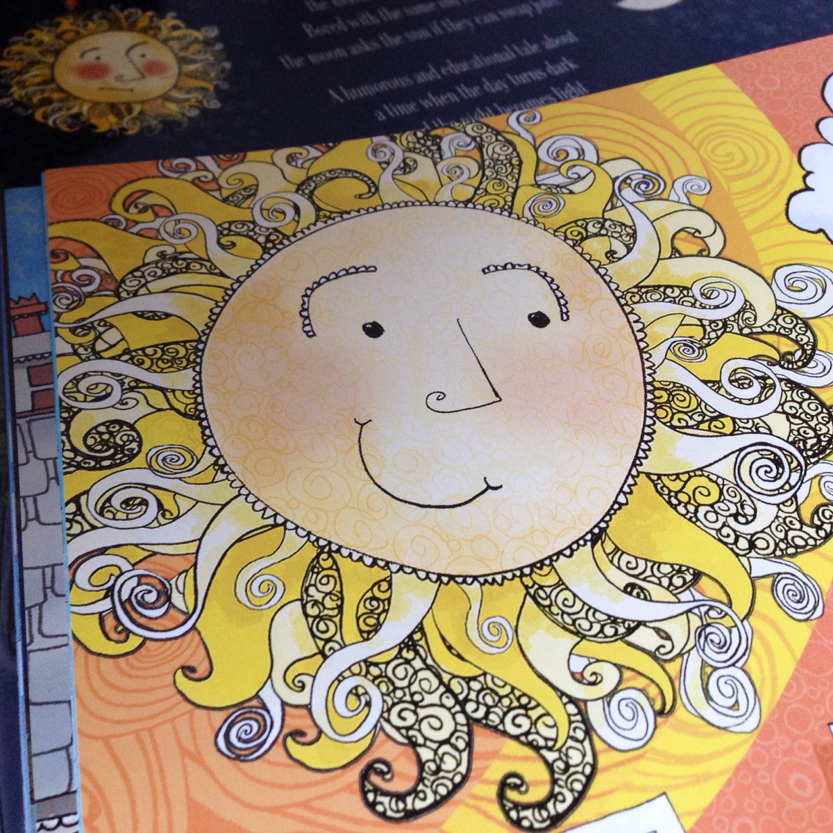 creativeauthors's tweet photo. Enjoying the last of the summer sun before fall arrives ☀️🍃🍂🍁 #sunshine #sun #falliscoming https://t.co/APRzb092vy https://t.co/0sYMJNHbMw