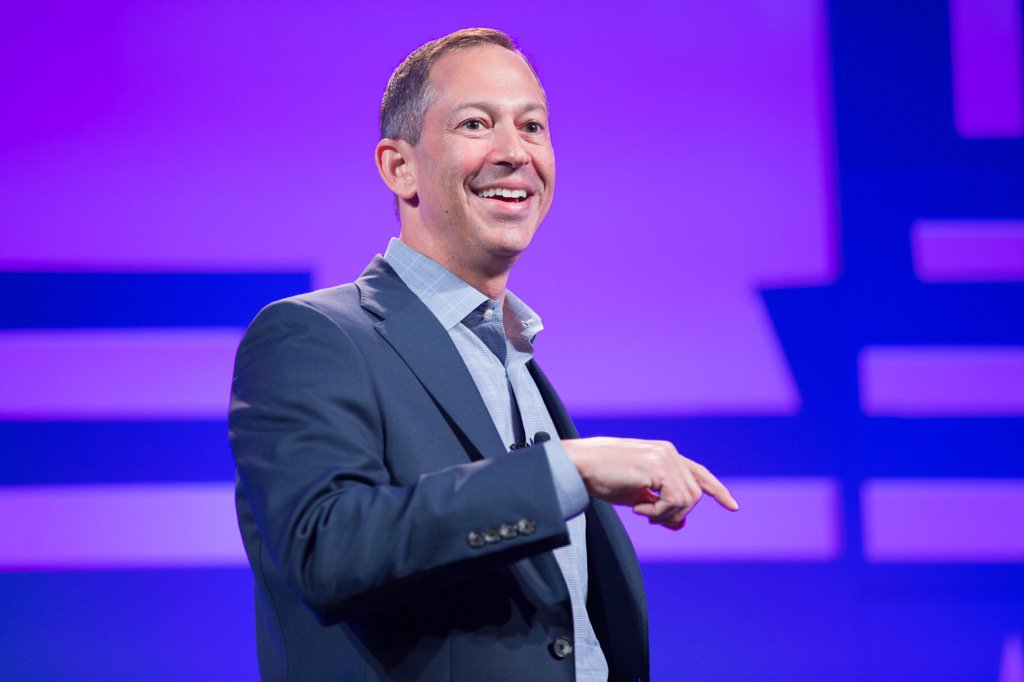 MFinancialGroup's tweet photo. "Don't tell them. Show them." #DigitalMarketing insight from @BarryGlassman at #2016MM photocred: @LILAPHOTO https://t.co/PmDZwczHqk