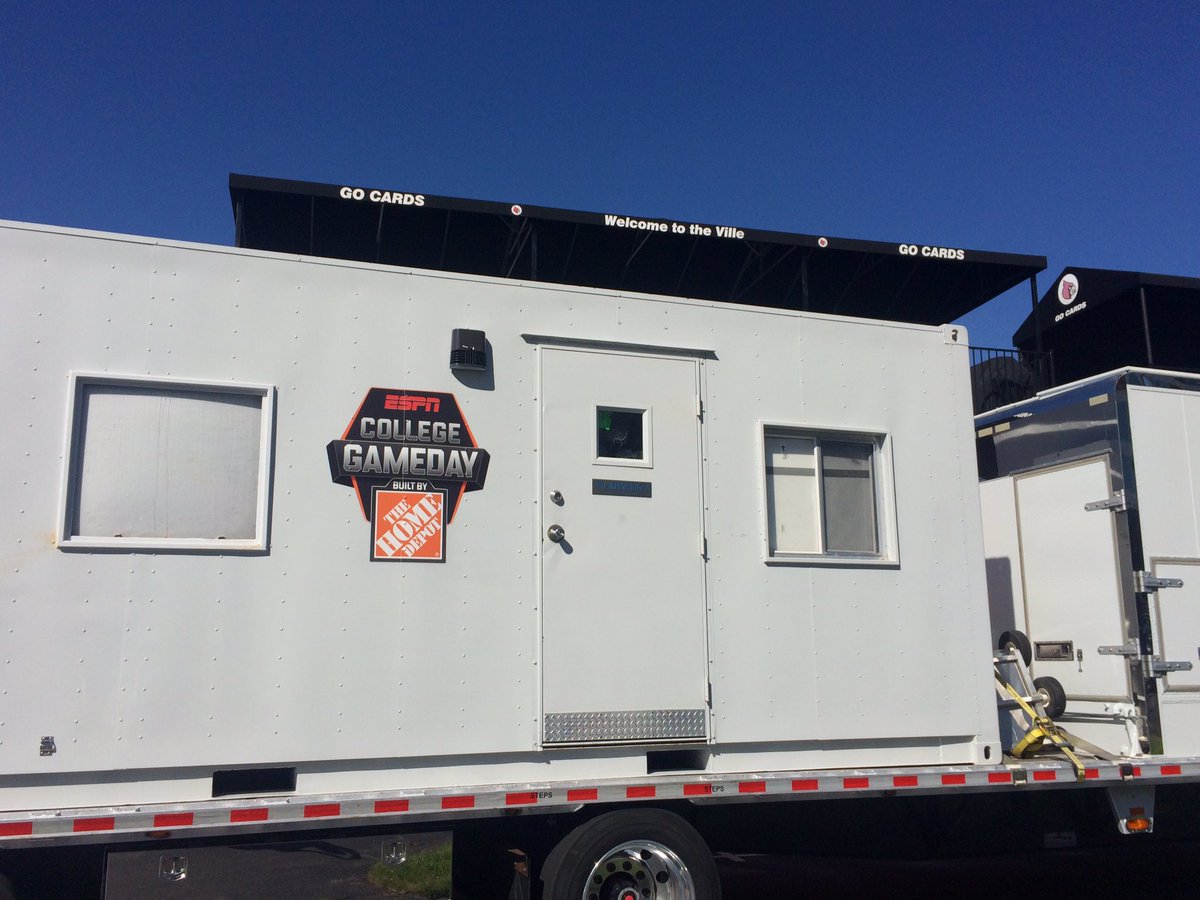 LouisvilleFB's tweet photo. .@CollegeGameDay set up has arrived #BeatFSU https://t.co/aZhIqzTEWi