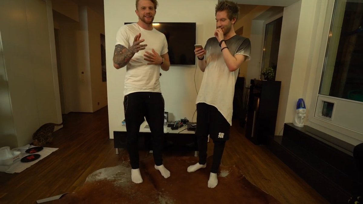 diejulsn's tweet photo. #TEAMJANDRE 😂🙌🏼

@janmeyer https://t.co/0OnS4qpmml