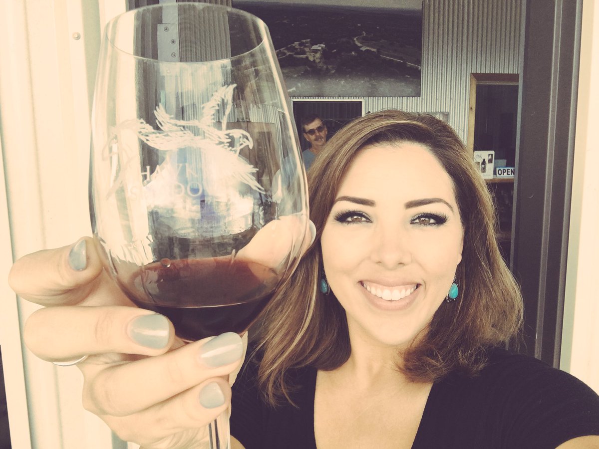 AllisonMillerTV's tweet image. Cheers🍷#allionthejob @cbsaustin @hawksshadow #wine #winemaking #hillcountrywine #hillcountry #texaswine