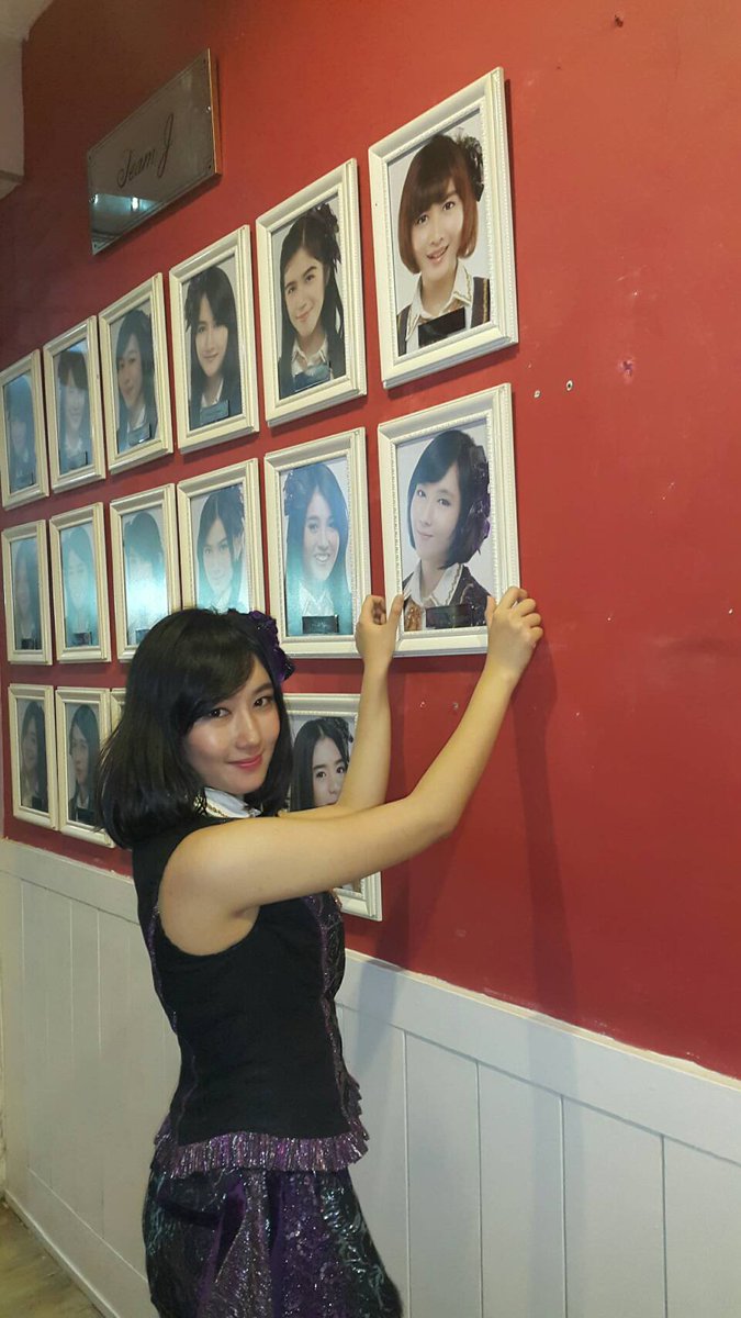 officialJKT48's tweet photo. #DhikeJKT48LastShow Terima kasih Dhike, member favorite! Wilujeng tepang https://t.co/GADChEWCvQ