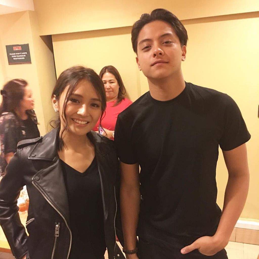 StarCinema's tweet photo. Congratulations, our Ely &amp; Mia! #BarcelonaGlobalPremiere #BarcelonaALoveUntold #NoToPiracy https://t.co/Jf8fbMPXwL