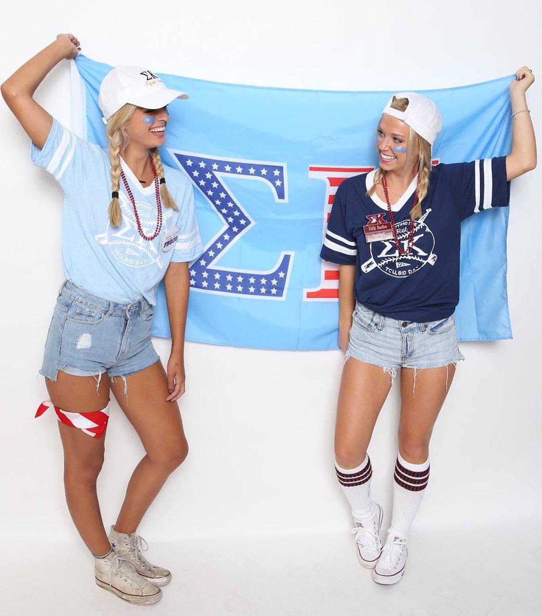 One of our faves from <a href="/SigmaKappa_TCU/">Sigma Kappa TCU</a> Bid Day!! #Kornerbooth