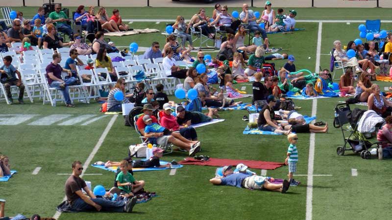 JavaPostProd's tweet photo. VIDEO: @ArchieMovie premiere at @MosaicCompany Stadium for @HRFdn paediatrics program: https://t.co/Sgej1ofR7o https://t.co/5PgzlLCHqB