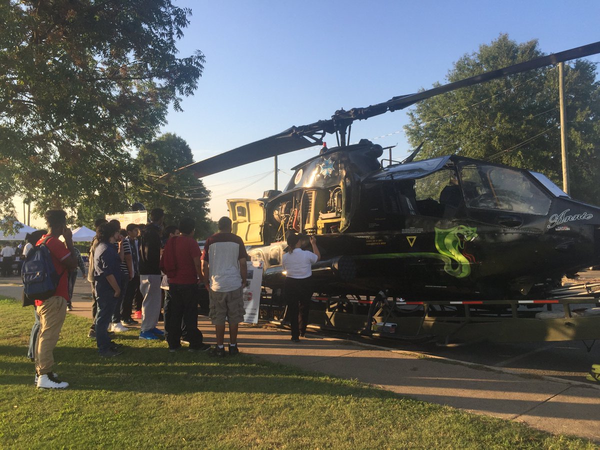 VanceAcademyCLT's tweet photo. Thank you to @GoCFF for sharing Annie w/ us on #STEM Day. Students enjoyed the technology &amp; career fields of @USMC. https://t.co/JYTOtpHM00