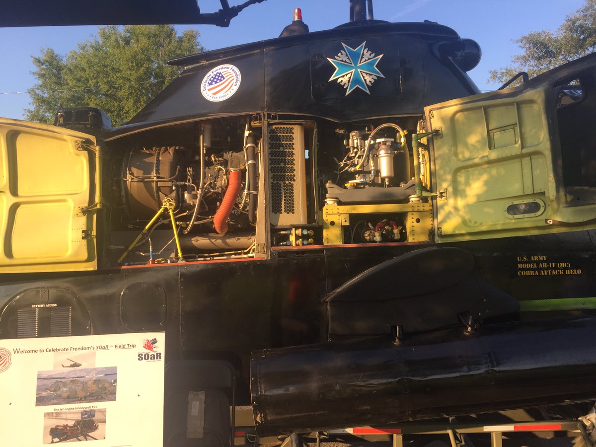 VanceAcademyCLT's tweet photo. Thank you to @GoCFF for sharing Annie w/ us on #STEM Day. Students enjoyed the technology &amp; career fields of @USMC. https://t.co/JYTOtpHM00