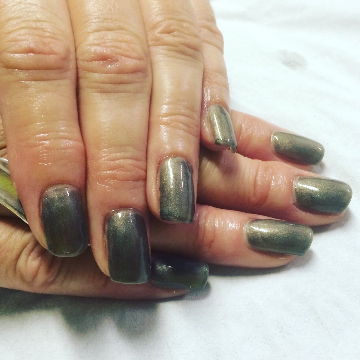 elongatedlocks's tweet photo. Metallic effect gel manicure... Love this metallic khaki! 👀 https://t.co/EbfwR2t22S