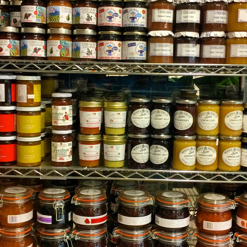 basbaassauce's tweet photo. In good company @DeanAndDeLuca 85th and Madison + Soho store #basbaas #somalifood #vegan #glutenfree https://t.co/XTMa5qMp31