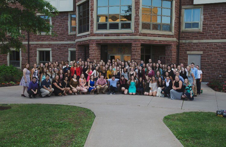 GeckoNews's tweet image. Throwback to Orientation Week, cannot wait for the rest of the year! 💚💛 Photos by @savannahforsey #GeckoPride