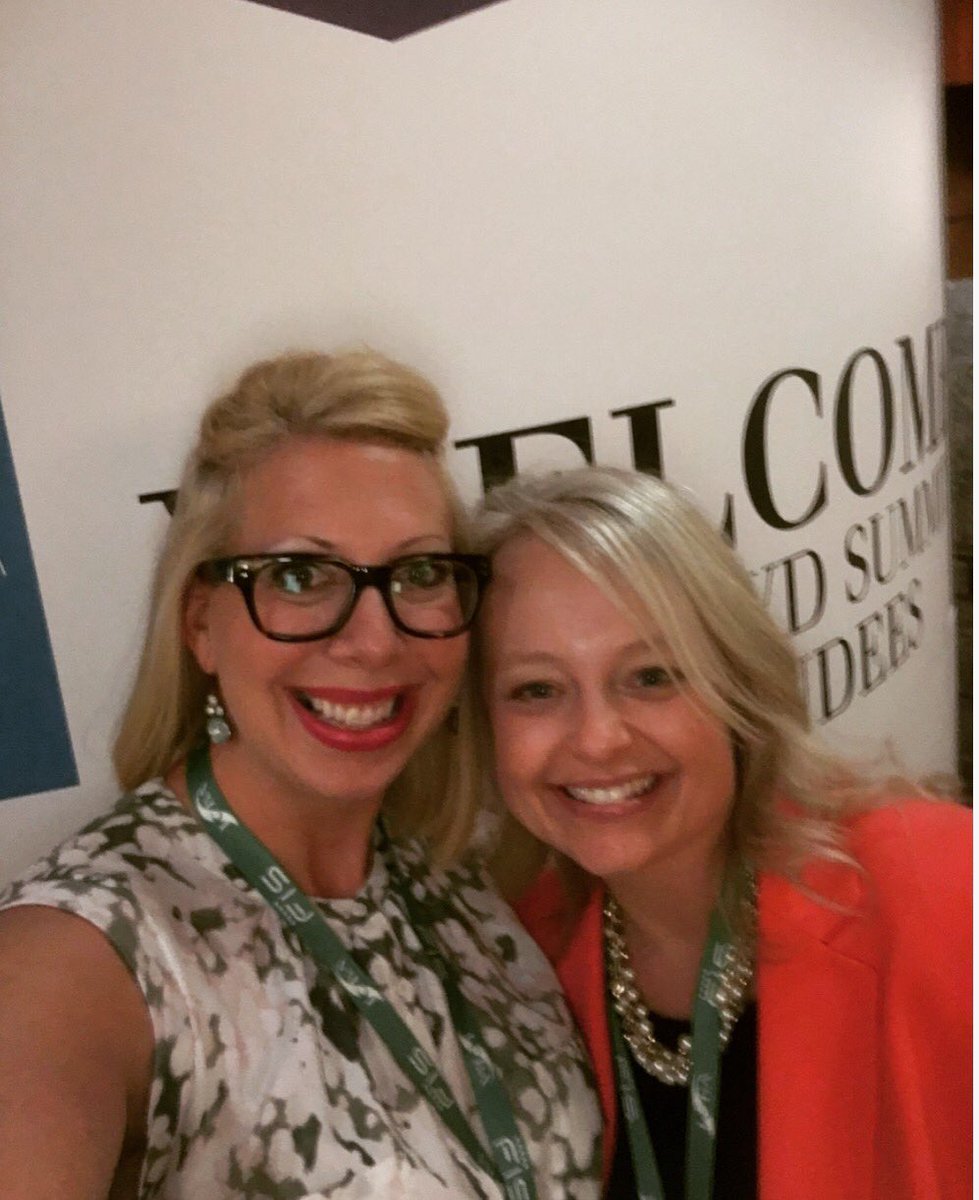 blondebanker_'s tweet photo. Meet on Twitter & #Selfie in person with the fabulous @LindsayLanore #LEADFWD16! https://t.co/af2uUlrxty