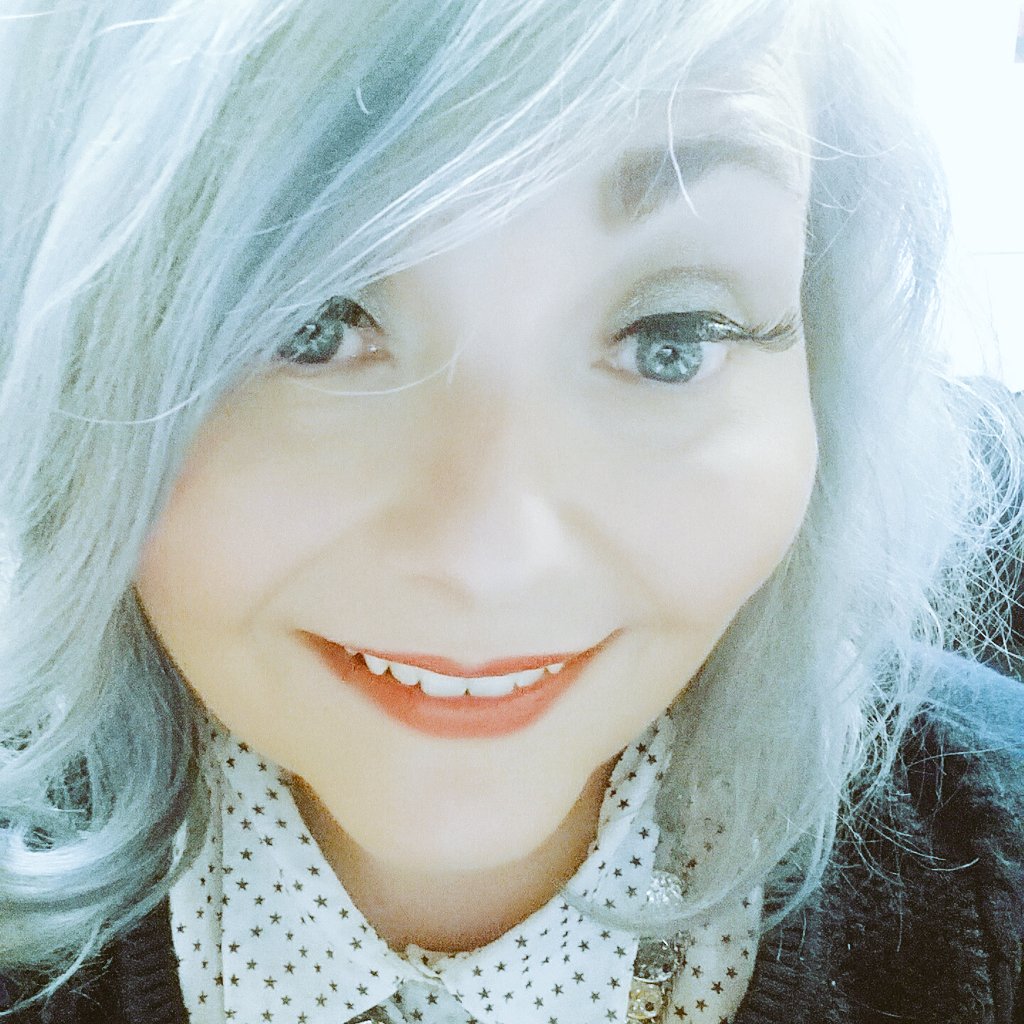 KissyBear18's tweet photo. I'm Blue #esfx #esfxworld. . https://t.co/UYpr2pzUpw