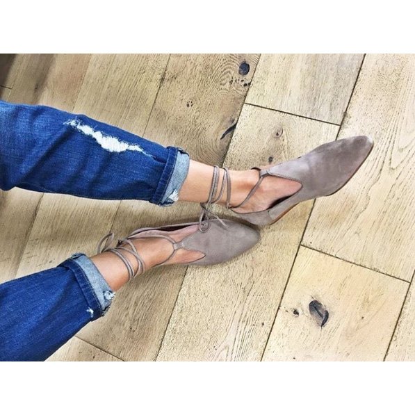 #TuesdayShoesday goals by @Bottegaclothing with the new "Hive" wraparound flats