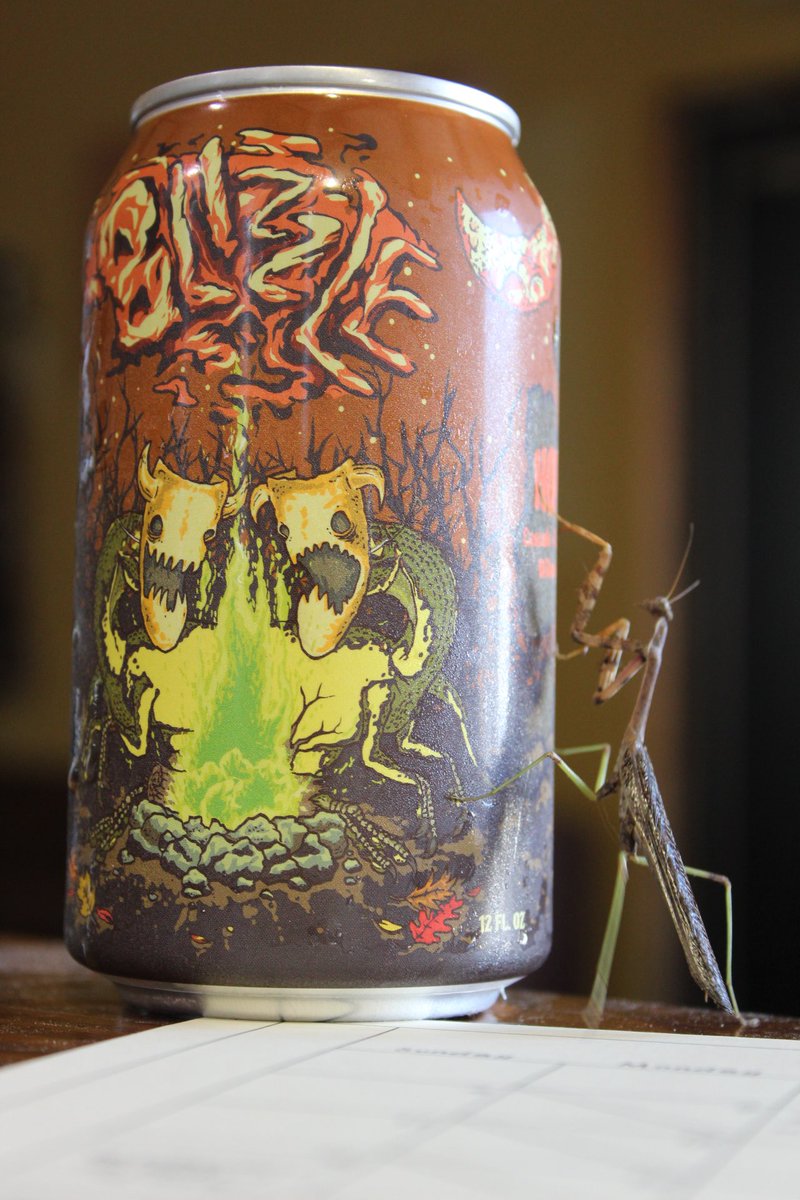 FossilCoveBrew's tweet photo. Even our friend the Praying Mantis can't resist a #Blizzle...neither should you! #craftcans #drinklocal https://t.co/jhdwtkBYxk