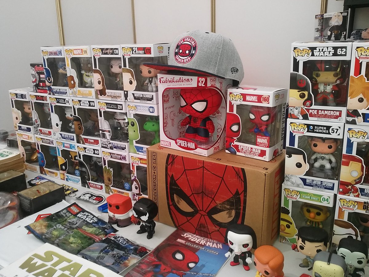 Lomasfriki's tweet photo. Esta semana nos encontrais en el #salondelcomic de #aviles #comics #dc #Marvel https://t.co/MNbB0OhV9N