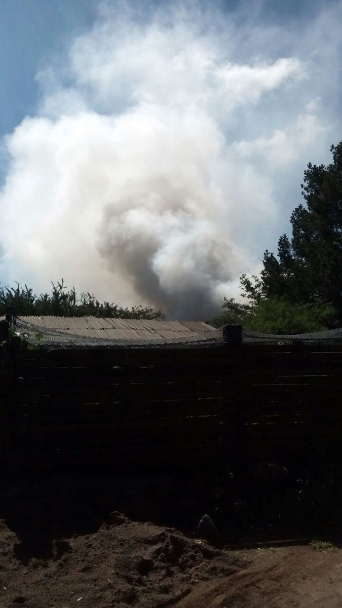 contextodgo's tweet photo. Incendio en Villas del Oeste #ContextoDeDurango @Vargasquinones https://t.co/ksuoldiAD5