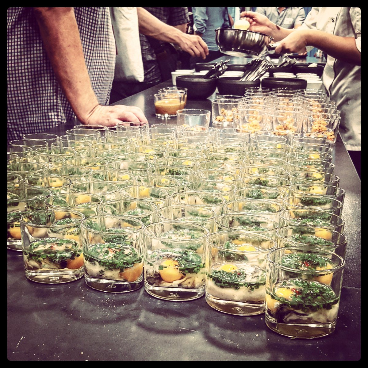siebeno's tweet photo. Bei dem Kollegen von #InVision
#hafentalk #chadfowler #wonderlist #yummi https://t.co/Yx1QZYFpvZ