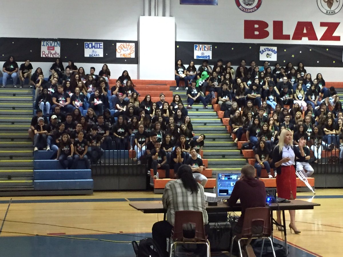irvinstuco's tweet photo. StuCo District IX Fall Conference. #motivated #dist9 #iamepisd #irvin https://t.co/Pq8lmDNHwH