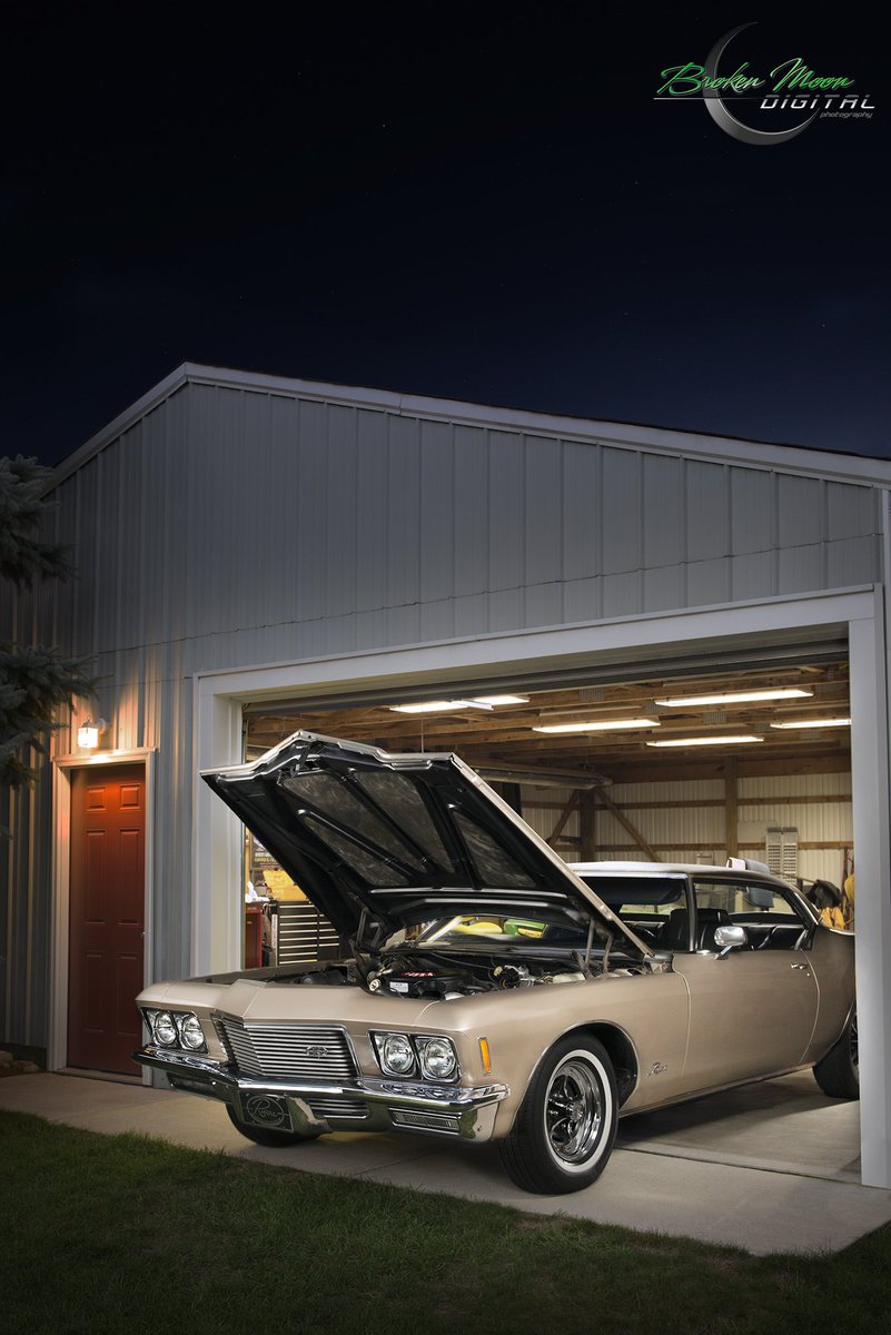 BrokenMoonDGT's tweet photo. More from my 71 #Buick #Riviera #photoshoot. #OEM #Cars https://t.co/GEcfEy0pyL